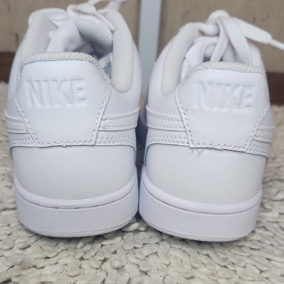 Nike Court Vision Low - Picture 2 of 5